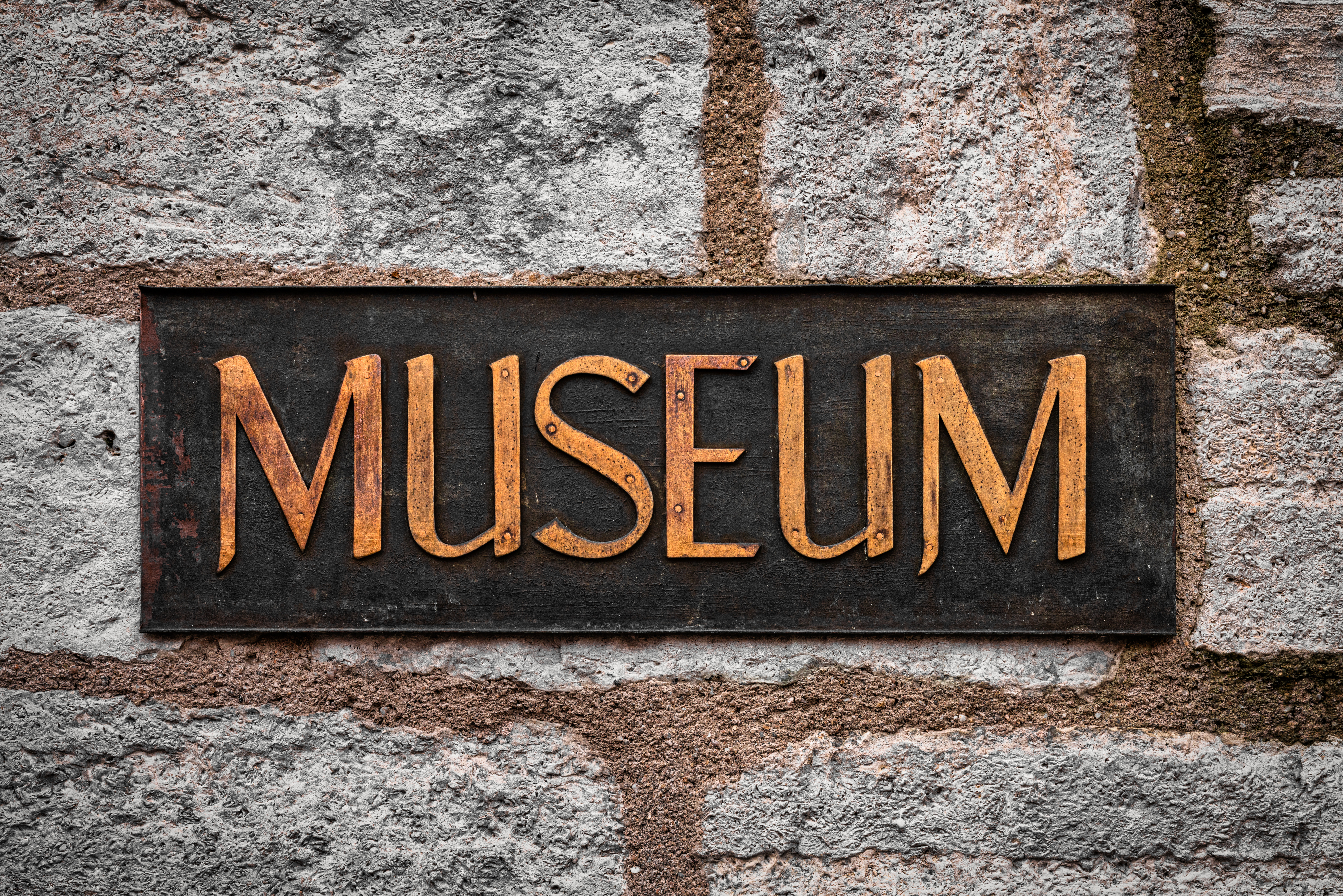 Bild eines Schildes mit der Aufschrift Museum